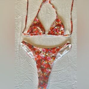 Monday swimwear floral set top size medium Byron thong bottom size small